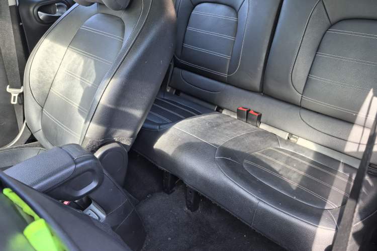 Used smart forfour 2018 0.9T 66 kW Pioneer Edition Interior 5