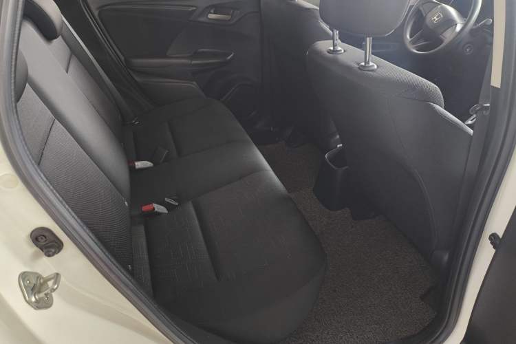 Used Honda Fit 2018 1.5L CVT Comfort Version Interior 9