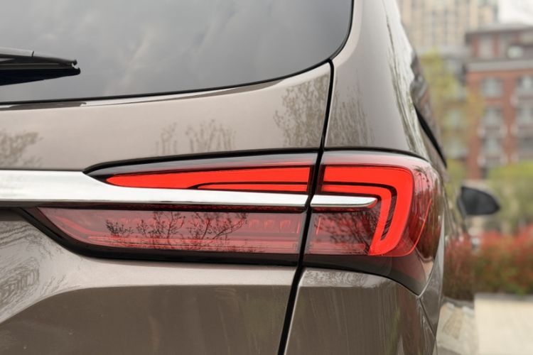 Used Buick GL8 2023 Facelifted Land Cruiser Executive Luxury Version