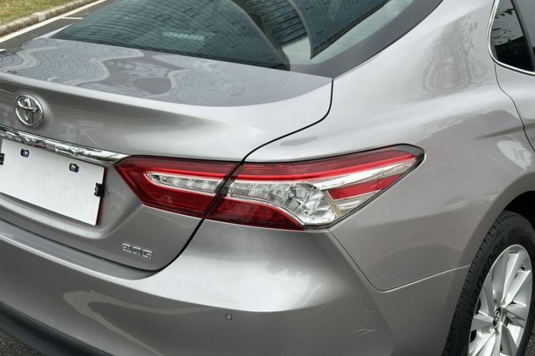 Used Toyota Camry 2021 2.0G Luxury Edition
