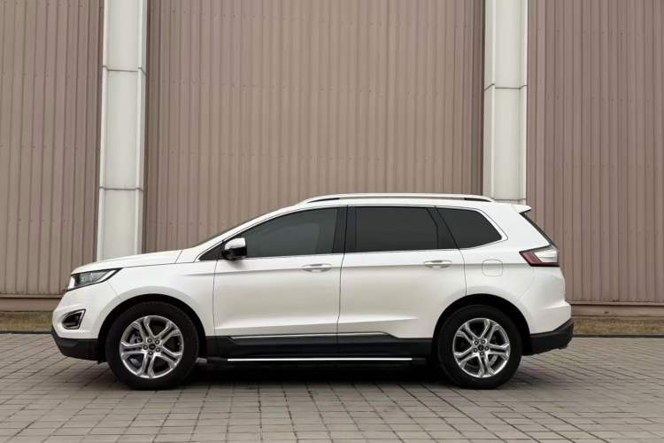 Used Ford Edge 2016 EcoBoost 245 Two-Wheel-Drive Titanium 7-Seater