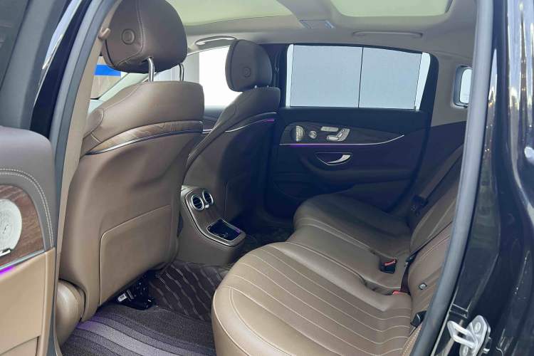 Used Mercedes-Benz E-Class 2023 E 300 L Luxury Model Interior 6