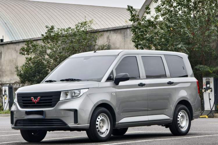 Used Wuling Hongguang PLUS 2020 1.5L Manual Standard Edition 7-Seater