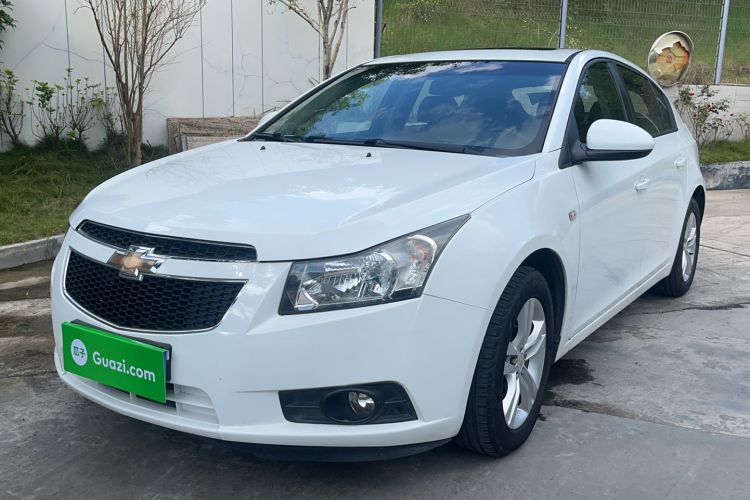 Used Chevrolet Cruze 2015 Hatchback 1.6L Manual Comfort Edition