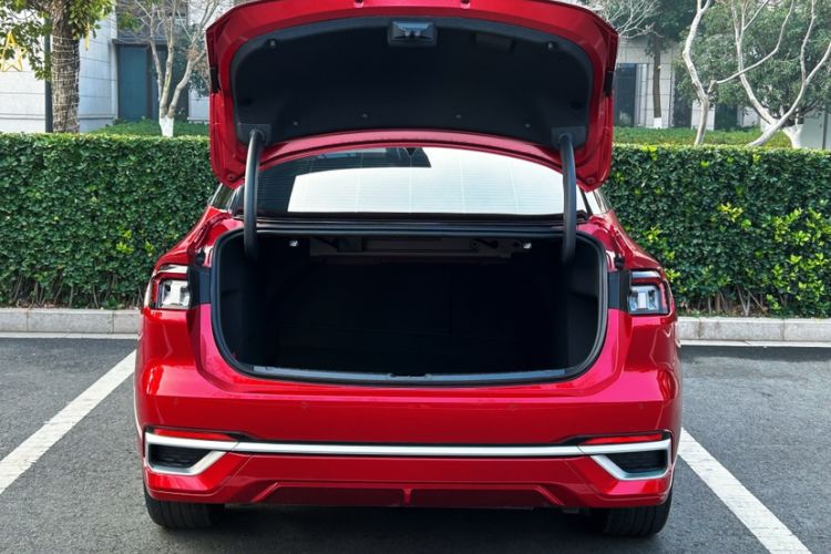 Used Ford Mondeo 2025 2.0T EcoBoost Ultimate Edition
