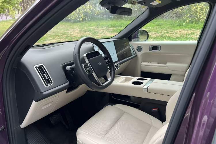 Used Li Auto L9 2025 Ultra Smart Refreshed Edition Interior 1