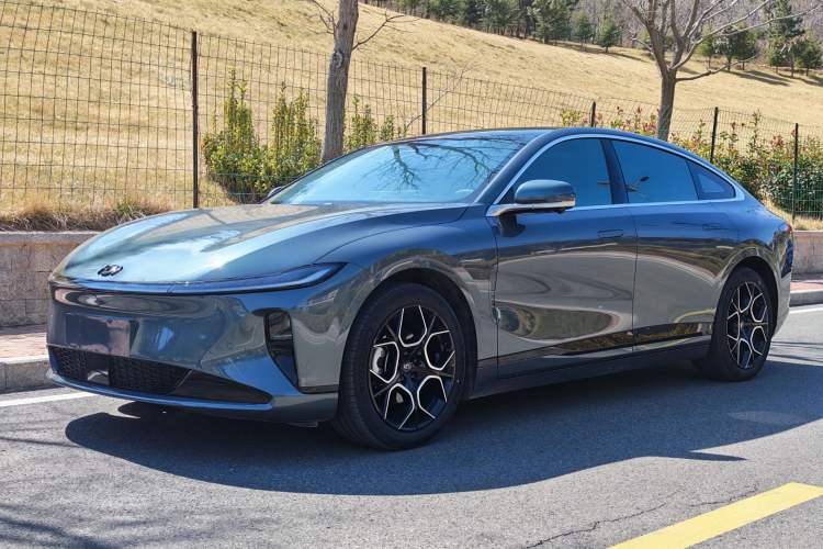 Used CHANGAN NEVO A07 2024 All-Electric "True Fragrance" Edition 710 Flagship Model Exterior 1