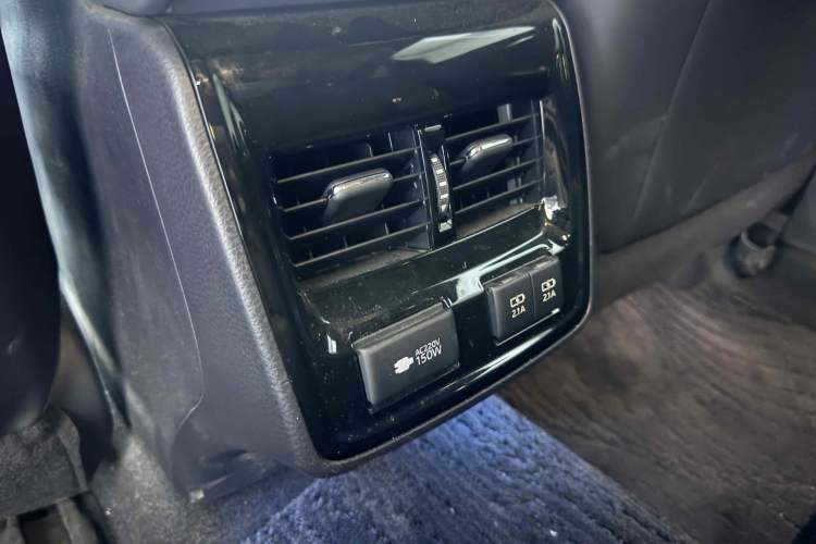 Used Toyota Avalon 2019 2.0L XLE Premium Edition China VI