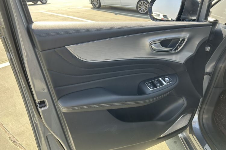 Used Roewe iMAX8 2021 400TGI Supreme Series Prestige Edition