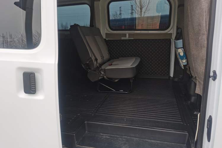 Used JMC E Fushun 2025 Model, Open Window Version, 41.86 kWh, Short Axle, Low-roof