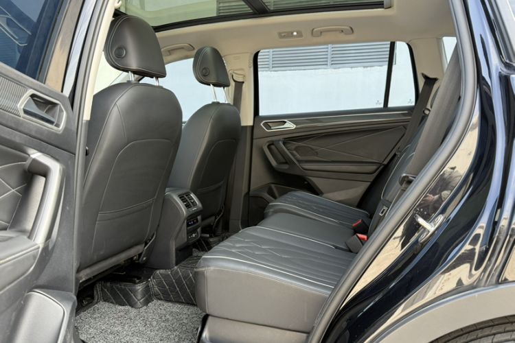 Used Volkswagen Tiguan L 2022 330TSI Automatic Two-Wheel Drive R-Line Enhanced Edition