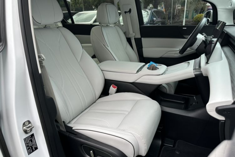 Used XPeng X9 2024 610 Long-Range Pro
