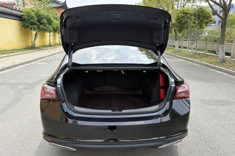 Used Chevrolet Malibu XL 2022 Redline 550T Automatic Sport Edition