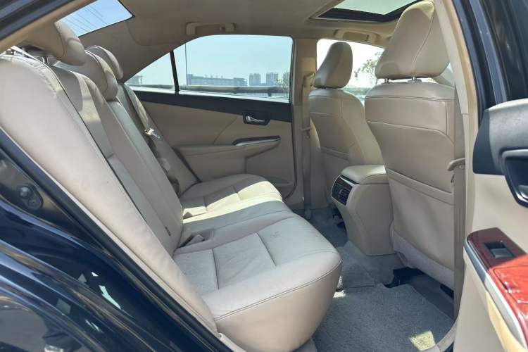 Used Toyota Camry 2013 2.0G Comfort Edition
