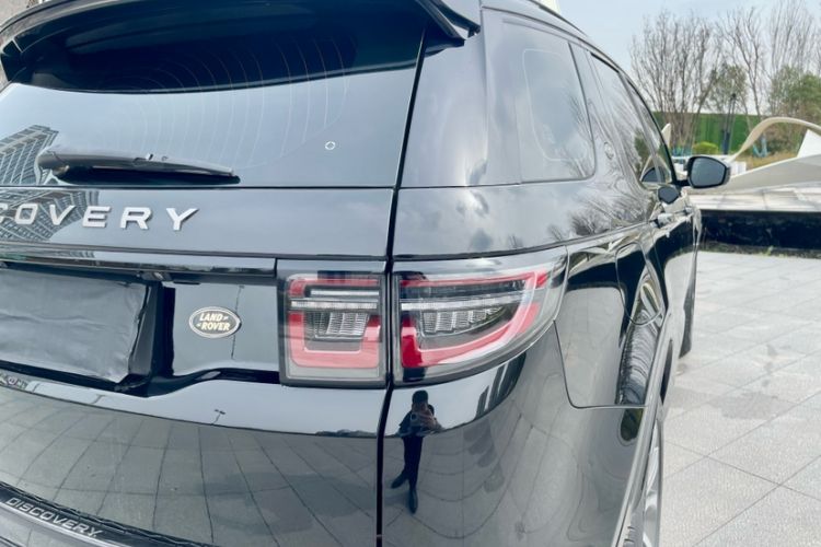 Used Land Rover Discovery Sport 2020 249 PS R-Dynamic Performance Edition Exterior 4