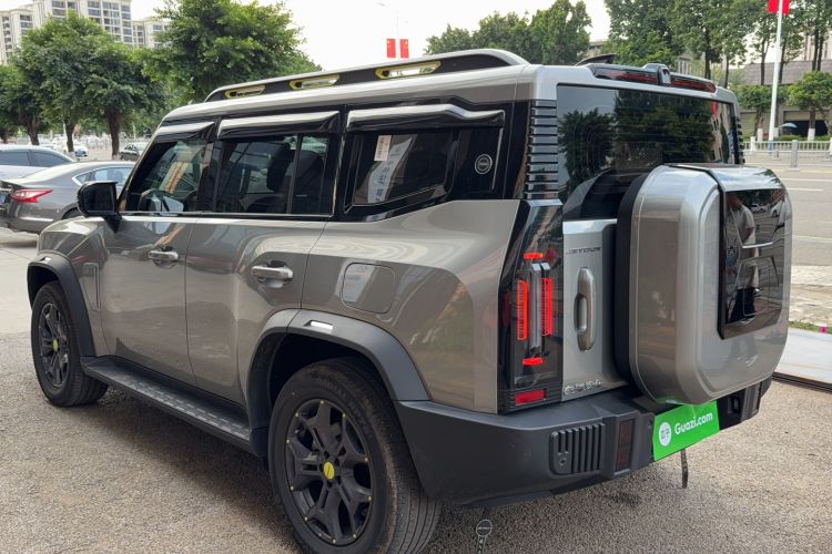 Used JETOUR Traveler 2023 2.0T All-Wheel-Drive CrossPRO