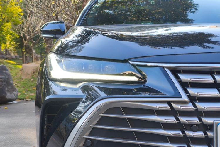 Used Toyota Avalon 2024 Dual-Motor 2.0L Luxury Edition