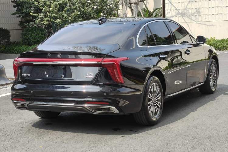 Used Hongqi H5 2025 2.0T Automatic Flag Edition – 500 000 Units Commemorative Version Exterior 7