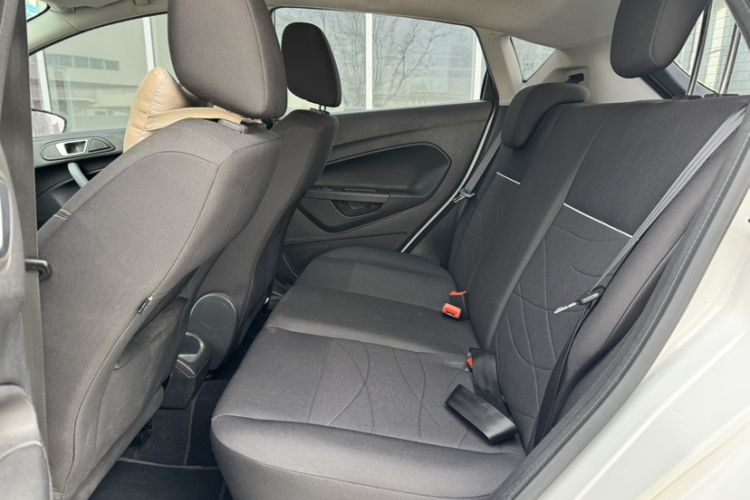 Used Ford Fiesta 2013 Hatchback 1.5L Automatic Fashion Edition
