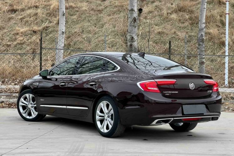 Used Buick LaCrosse 2018 28T Avenir
