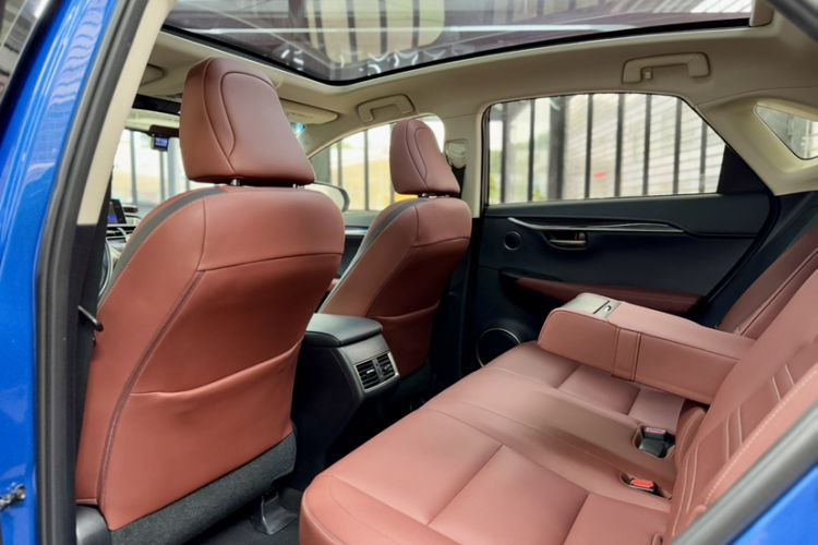 Used Lexus NX 2015 300h All-Wheel-Drive Fēngzhì Edition
