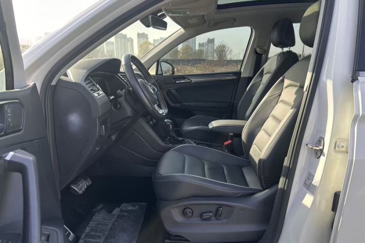 Used Volkswagen Tiguan L 2019 Restyled 330TSI Automatic Two-Wheel Drive R-Line Flagship Version China VI Standard