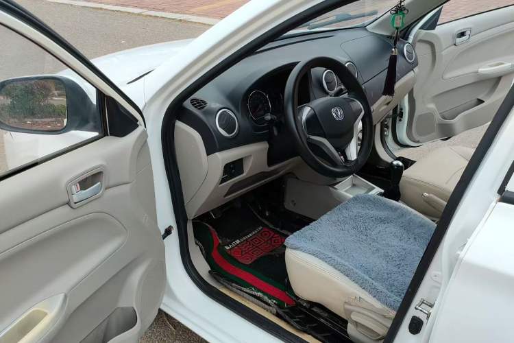 Used Changan Alsvin V3 2012 1.3L Manual Luxury Version China IV Standard