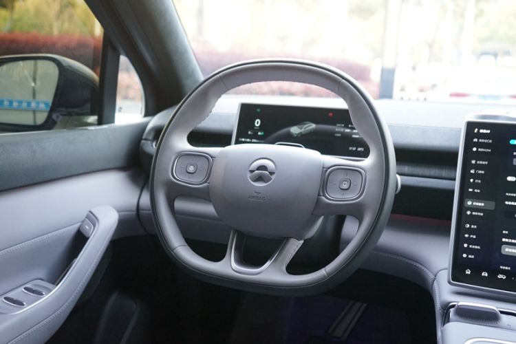 Used Nio EC6 2024 75 kWh Steering Wheel