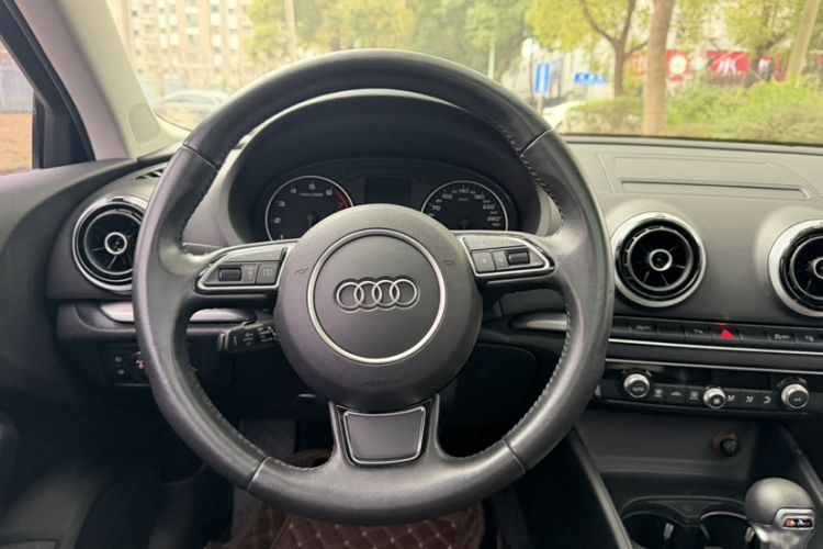 Used Audi A3 2016 Limousine 35 TFSI Style Edition
