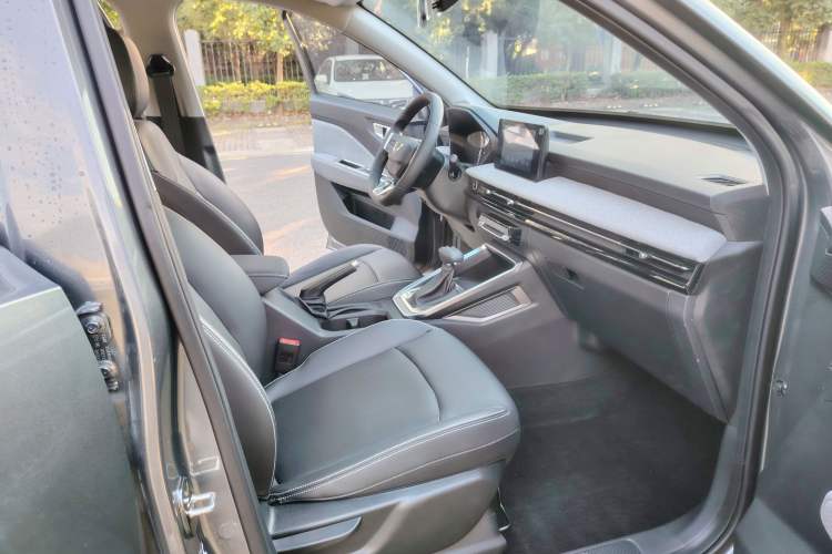 Used Wuling Alvez 2022 1.5L CVT Comfort Edition
