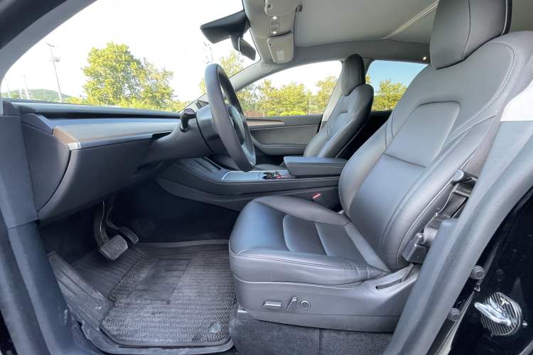 Used Tesla Model Y 2021 Standard Range Rear-Wheel Drive Version
