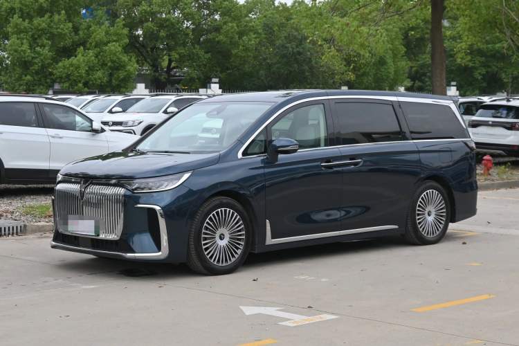 Used VOYAH Dream 2025 PHEV Four-Wheel-Drive Flagship Kunpeng Edition