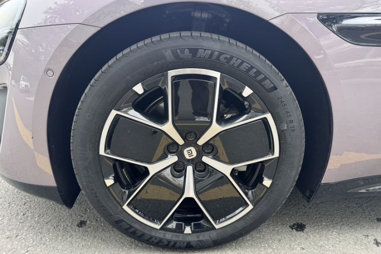 Used Xiaomi Auto SU7 2024 Rear-Drive Long-Range Intelligent Driving Version
