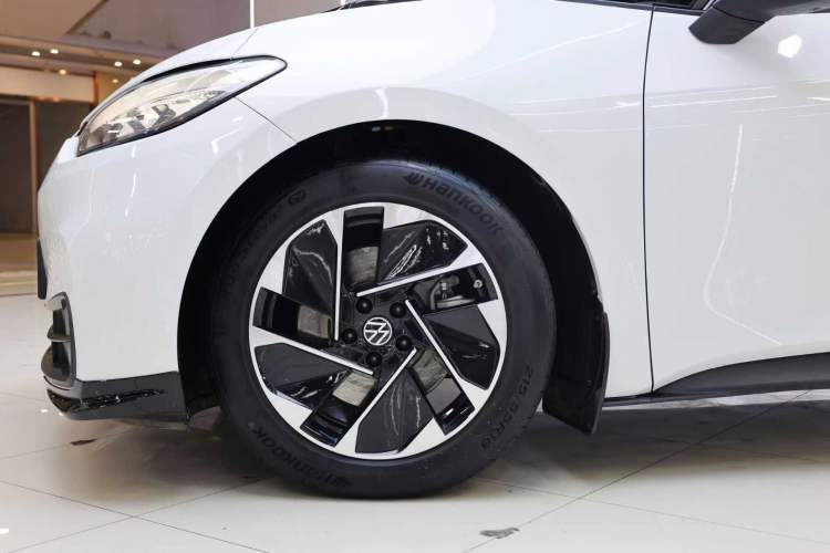 Used Volkswagen ID.3 2025 Smart Edition Outstanding Model Exterior 6