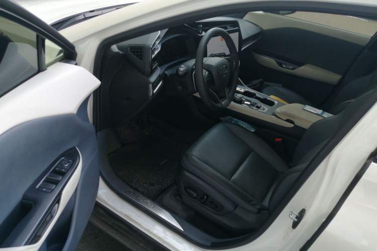 Used Lexus RZ 2023 450e All-Wheel Drive Luxury Edition