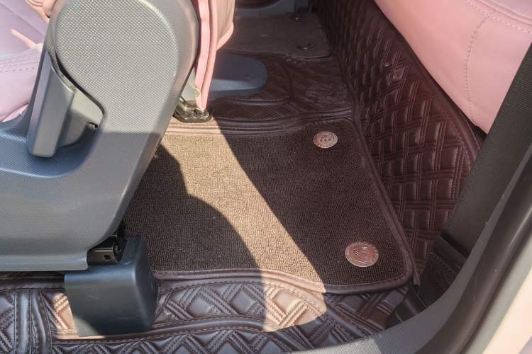 Used Wuling Hongguang MINIEV 2022 Macaron Premium Model – Lithium Iron Phosphate
