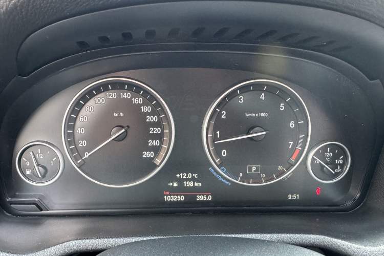 Used BMW X3 2014 xDrive20i X Design Package Odometer Close Up