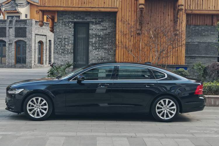 Used Volvo S90 2018 T5 Zhiyuan Edition
