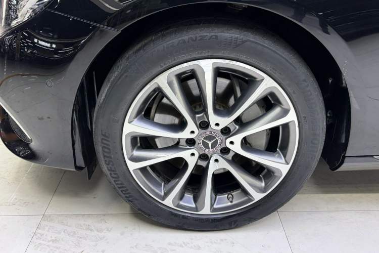 Used Mercedes-Benz E-Class 2019 Facelifted E 300 L Stylish Version Exterior 5