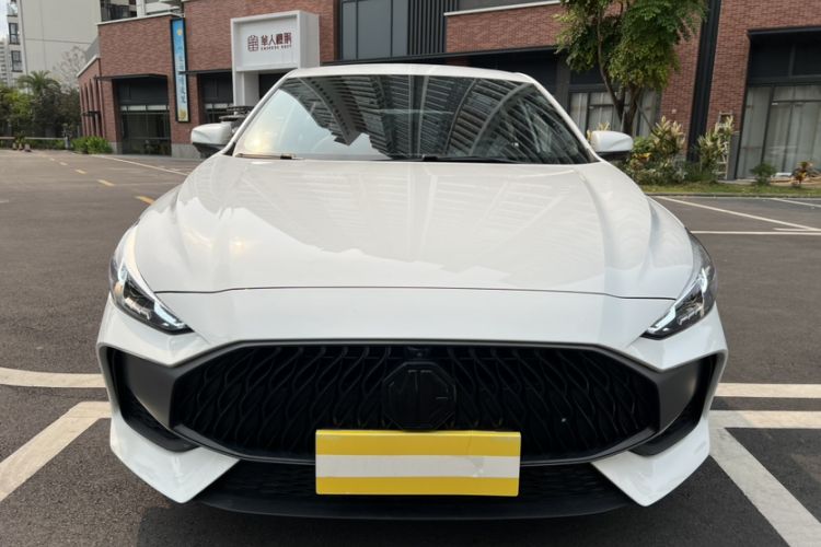 Used MG 5 2023 180 DVVT CVT Luxury Edition Exterior 8