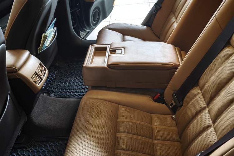 Used Lexus ES 2015 200 Elite Edition Interior 3