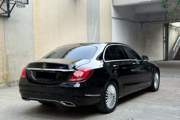 Used Mercedes-Benz C-Class 2015 Facelift C 200 L Exterior 3