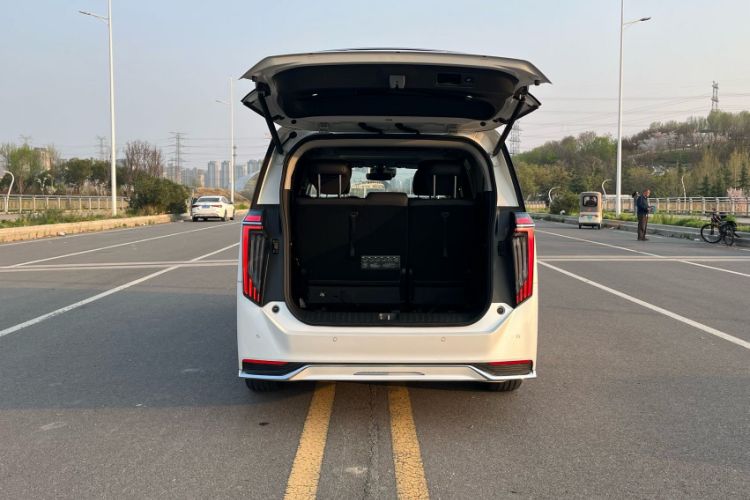 Used GAC Trumpchi M8 2024 Master Series Super Hybrid Edition
