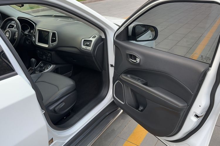 Used Jeep Compass 2017 200T Automatic Family Enjoyment Four-Wheel Drive Edition