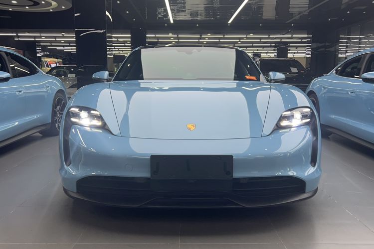 Used Porsche Taycan 2022-Year Updated Taycan