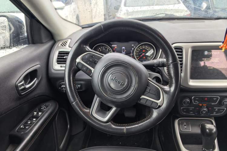 Used Jeep Compass 2017 200T Automatic Family Edition