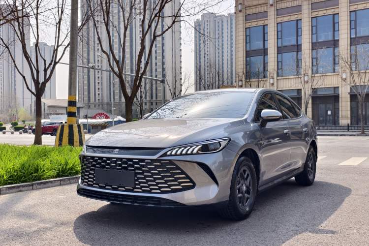 Used BYD Qin PLUS 2025 DM-i Smart Drive 55KM Leading Model