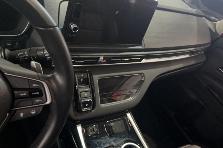 Used Honda Elysion 2022 2.0L eHEV Luxury Edition Audio And AC Panel