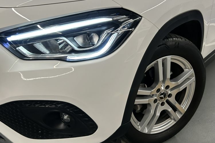 Used Mercedes-Benz GLA 2023 GLA 200 Left Front Headlight