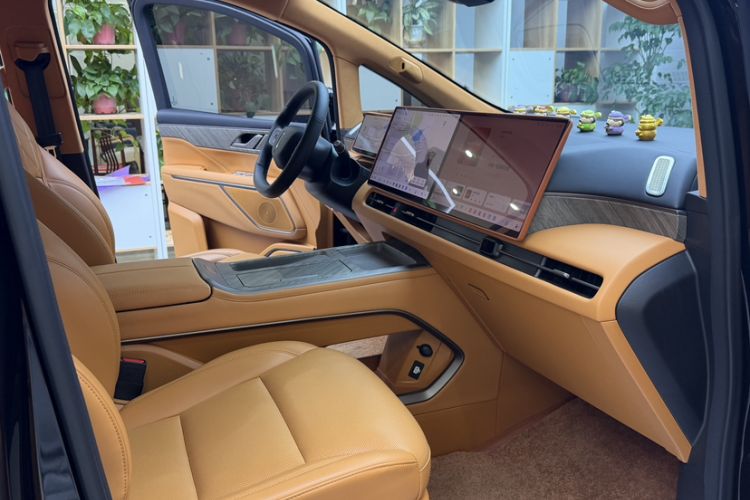 Used Wey Gaoshan 2025 Four-Wheel Drive Alpine 8
